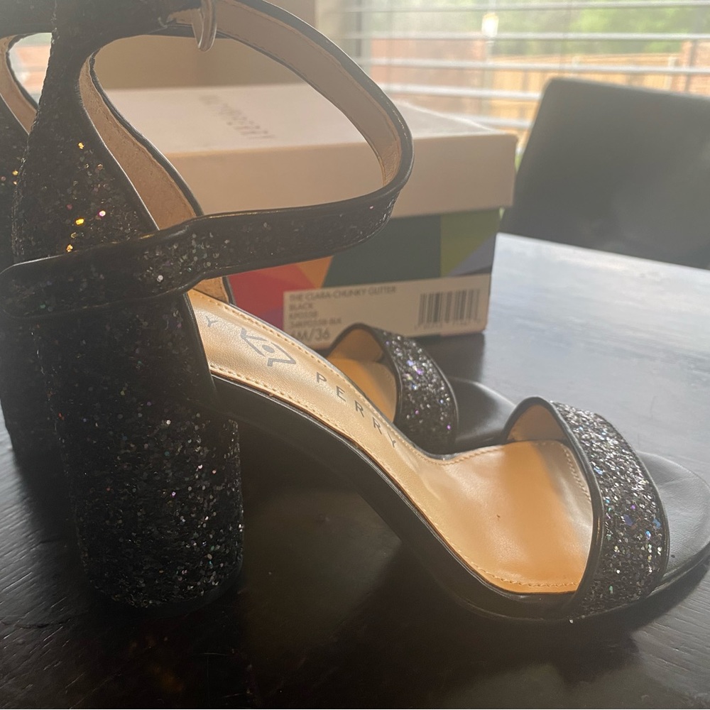 Katy Perry the Clara heels